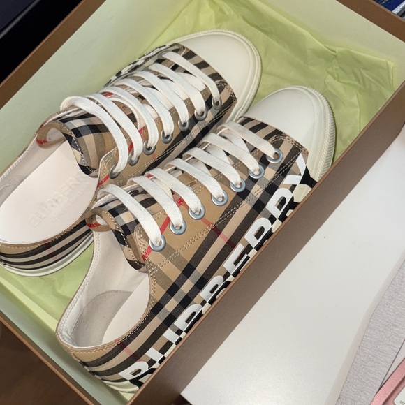 Burberry Women's Checkered Sneakers - Beige and Black - Picture 2 of 5